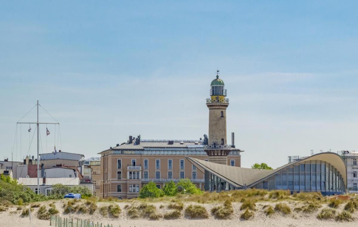 Ferienwohnung Mond, am Warnemünder Kirchenplatz Rostock Exterior foto